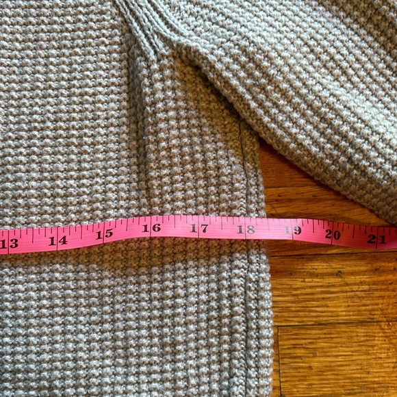 Grey turtleneck sweater - Picture 6 of 6